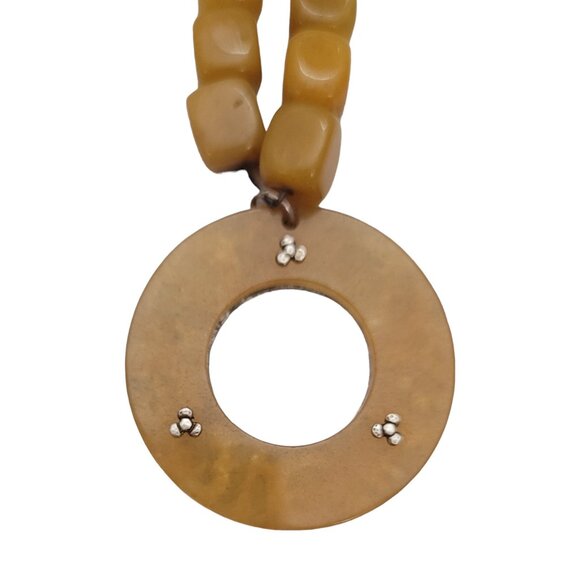 Silpada Yellow Stone Leather Sterling Hammered Medallion Pendant Necklace E849 - Picture 5 of 10